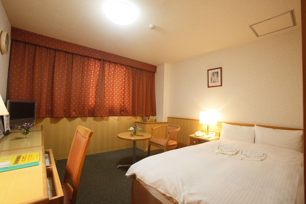 CENTRAL HOTEL SASEBO 9/50