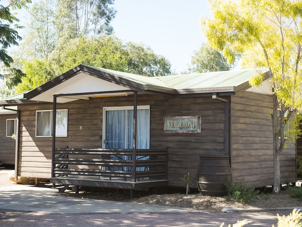 Saltbush Retreat 3/70