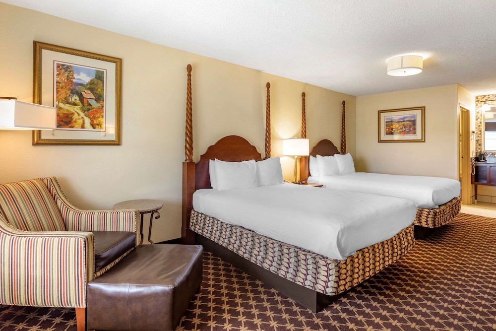 Quality Inn Near The Island Pigeon Forge 37/58