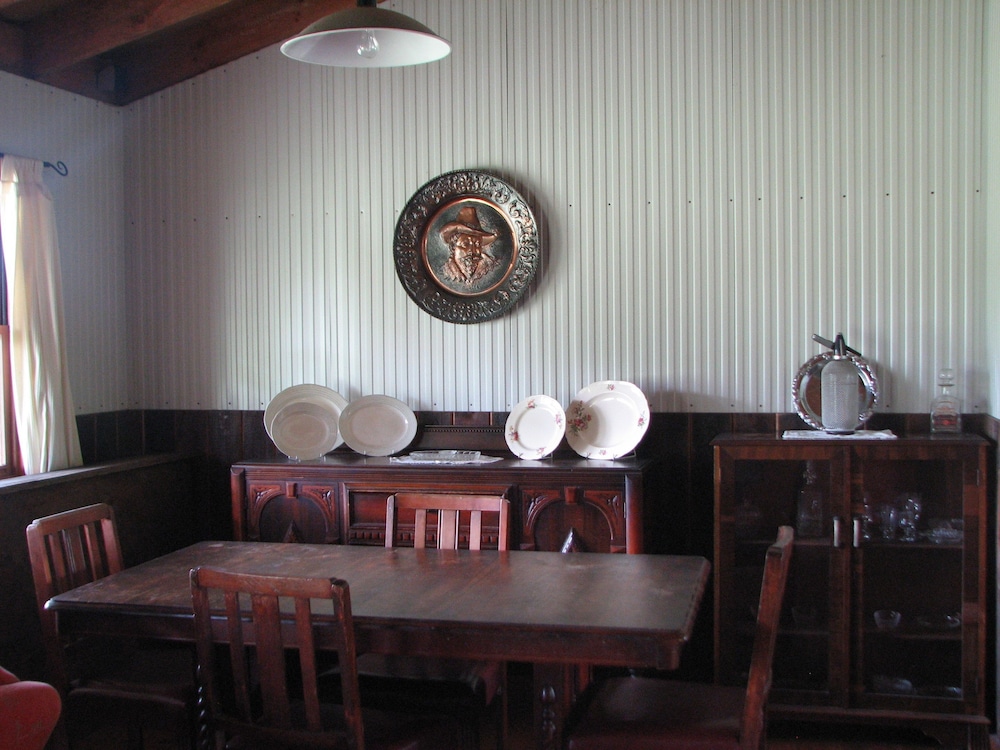 LOVEDALE COTTAGES 27/43