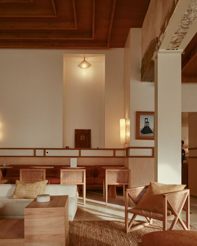 Hotel Elysee Montmartre 78/97