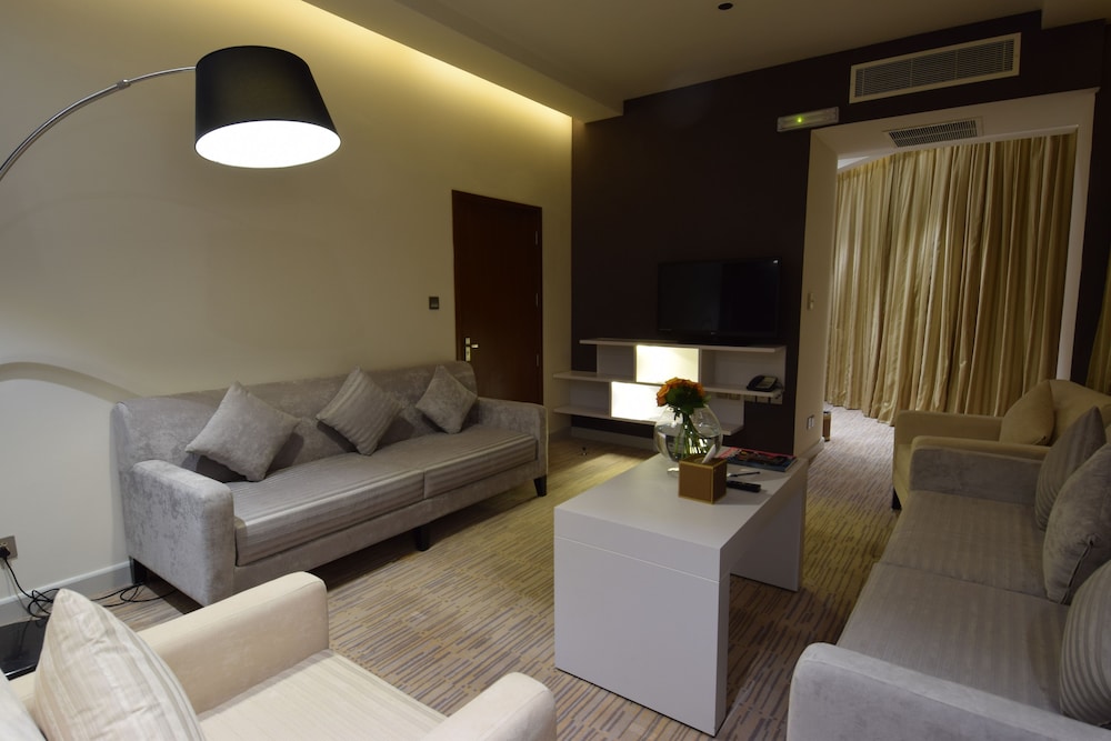 أجنحة نوفوتيل الرياض ديار(Sunday Hotel Al Olaya formerly Novotel Suites Riyadh Centre) 51/75