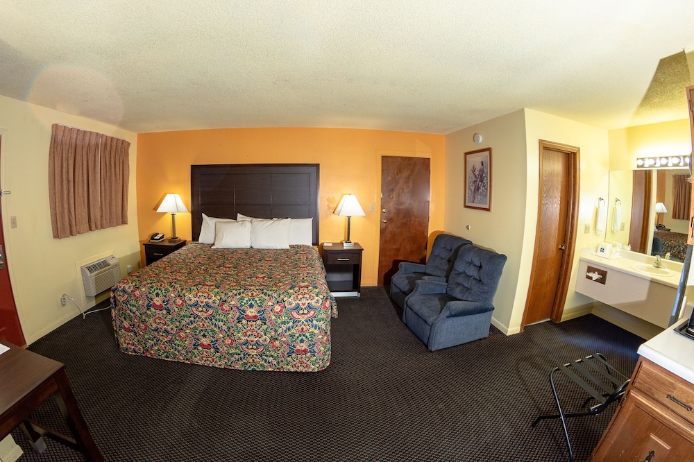 Americas Best Value inn Chanute 14/29