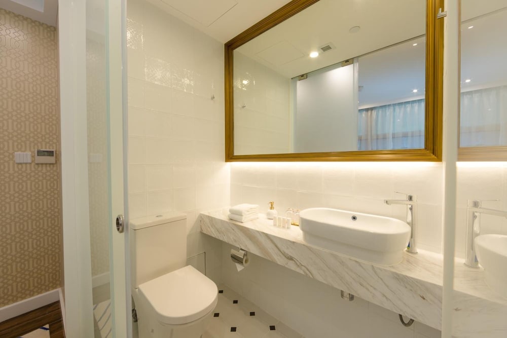 Tung Nam Lou Art Hotel 50/50