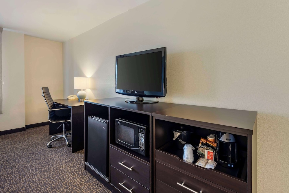 Sleep Inn & Suites Huntsville 40/45