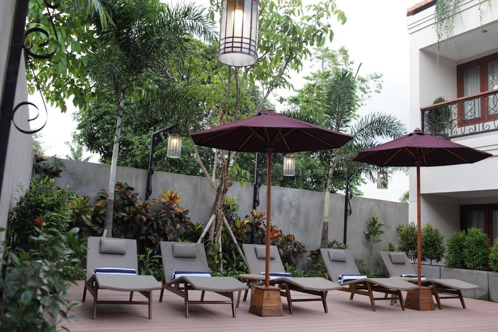 Seminyak Lagoon All Suites Hotel 6/47
