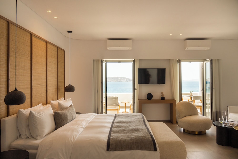 GRACE, SUITE, PLUNGE POOL