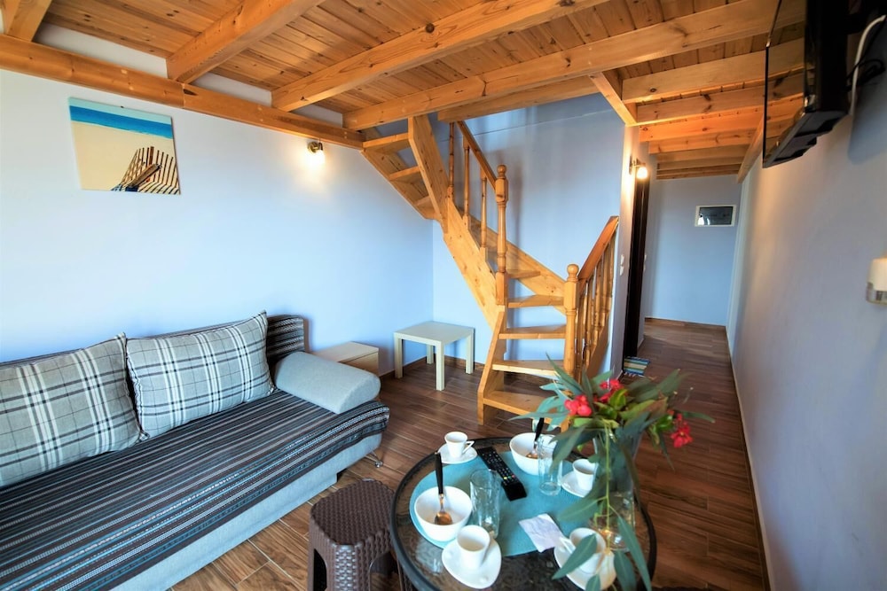 Argo Maisonettes Suites 16/28