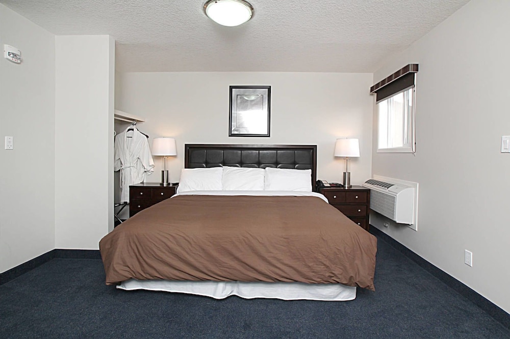 Travelodge By Wyndham Wetaskiwin 11/27