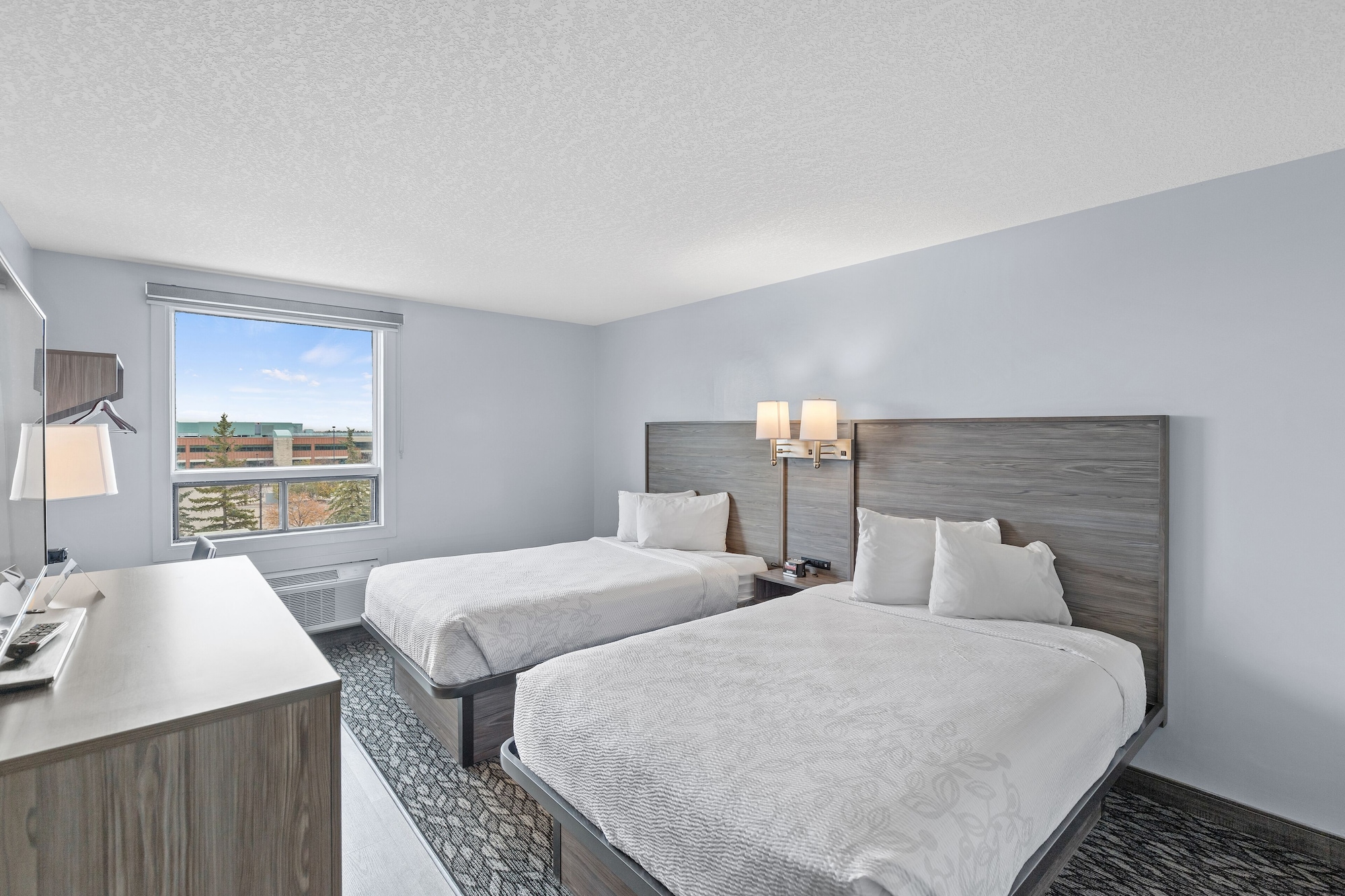 SUPERIOR, 2 DOUBLE BEDS