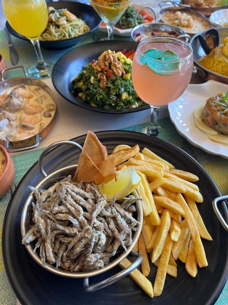 Turquoise Beach Resort Tyre 19/50
