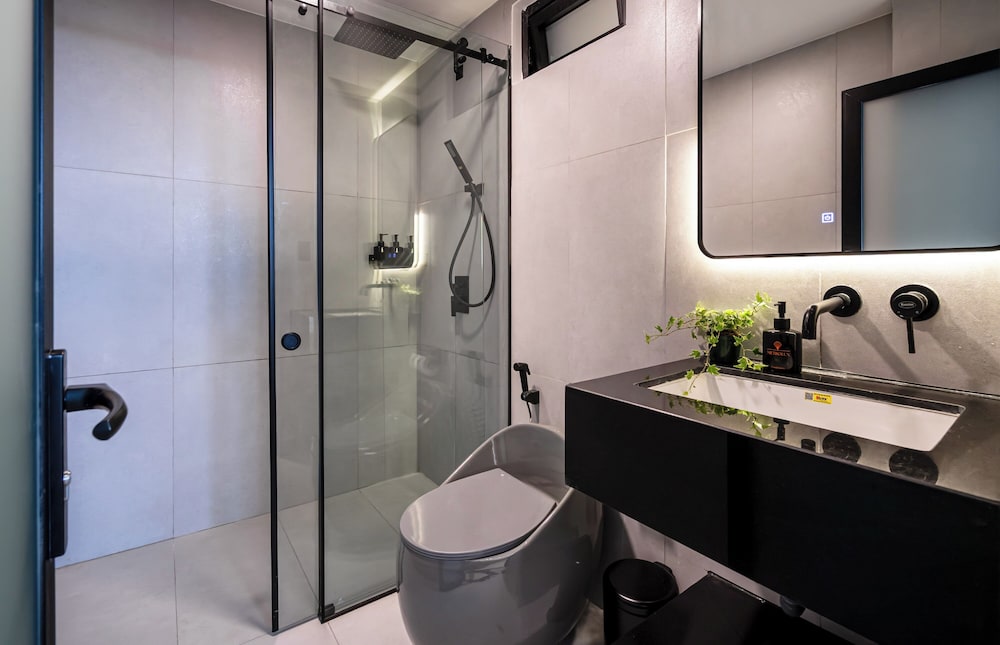 Metrolux City Contemporary Hotel 43/50