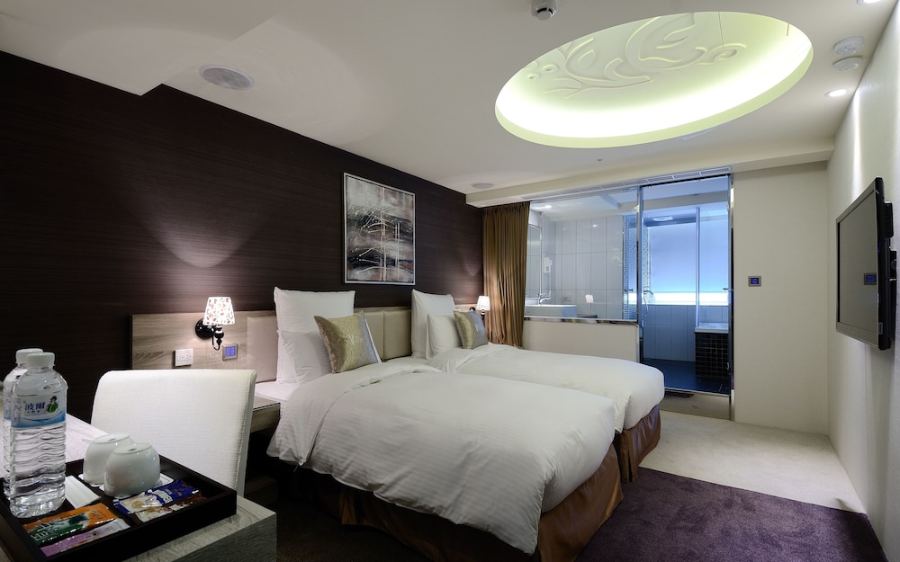 V One Vogue Hotel 26/50