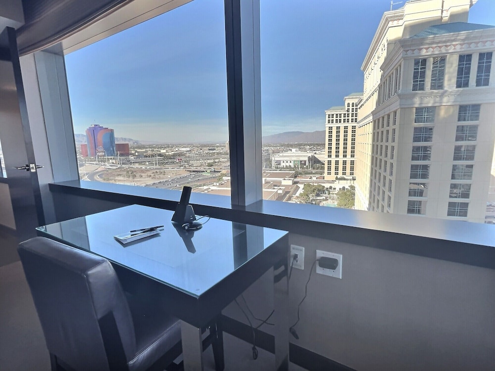 Jet Luxury At The Vdara Condo Hotel 55/70