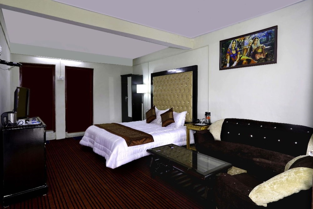 Hotel Kausani Retreat 18/48