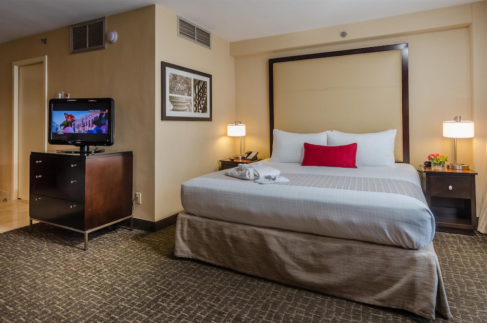 STYLE, STUDIO, SUITE, APARTMENT, KING BED, KITCHEN, ACCESSIBLE