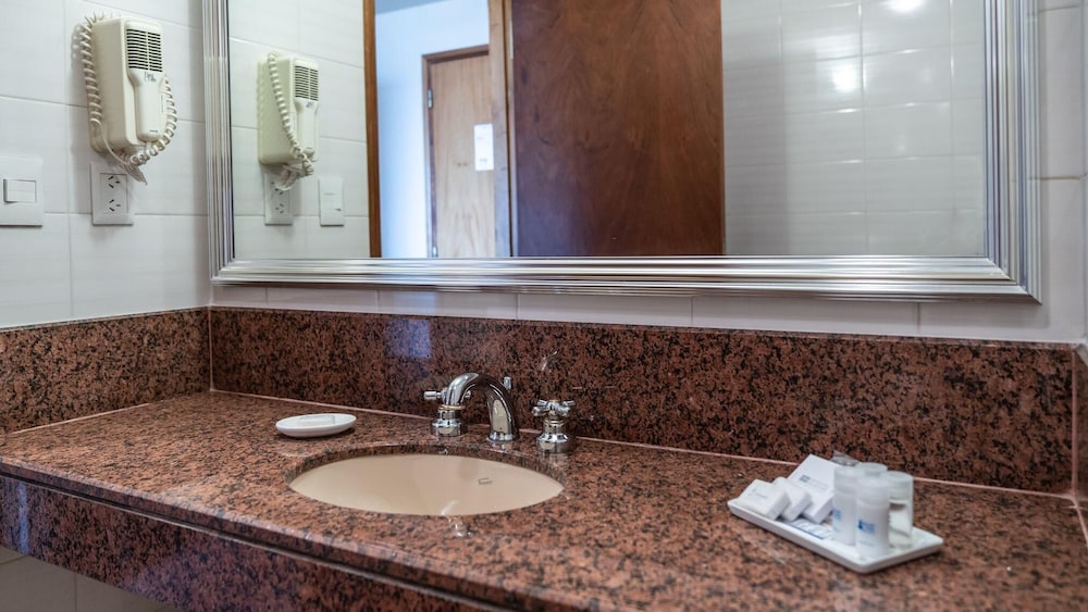 Wyndham Garden Ushuaia Hotel Del Glaciar 47/49