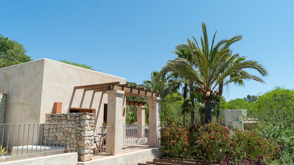 Can Lluc Boutique Country Hotel & Villas 8/92