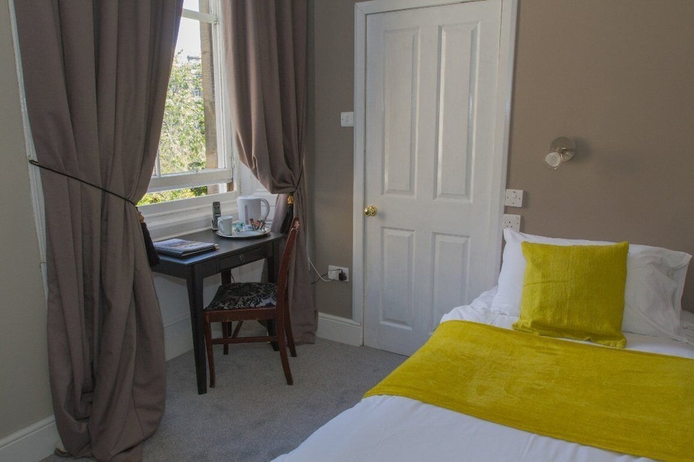 Edinburgh Thistle Hotel 37/50