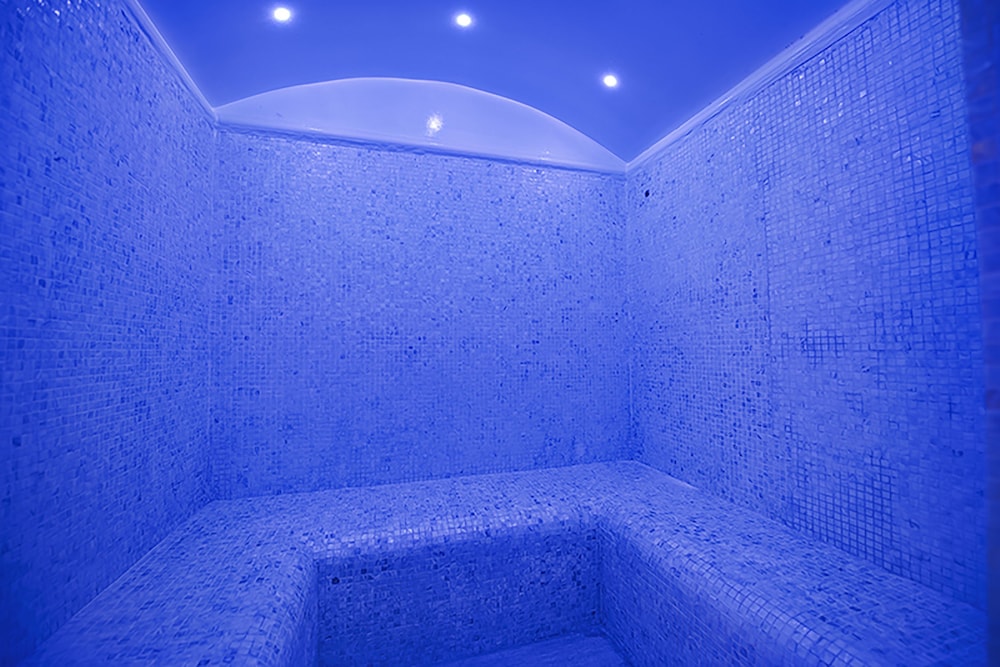 swimming pool spa
