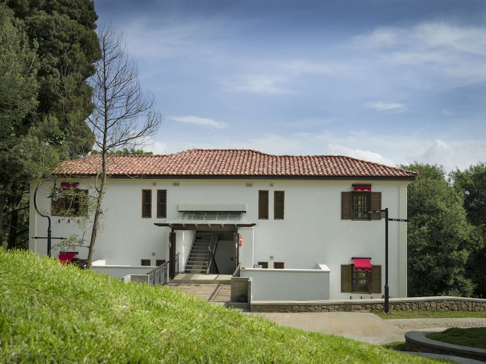 The Tamara Kodai 6/49