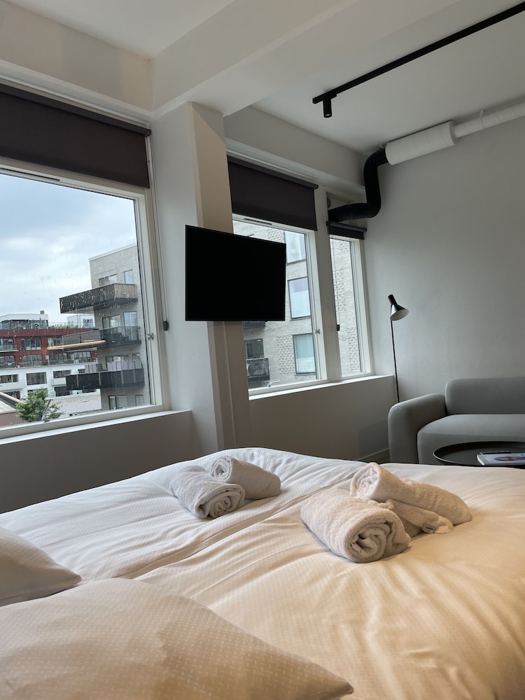 CPH STUDIO HOTEL 37/82