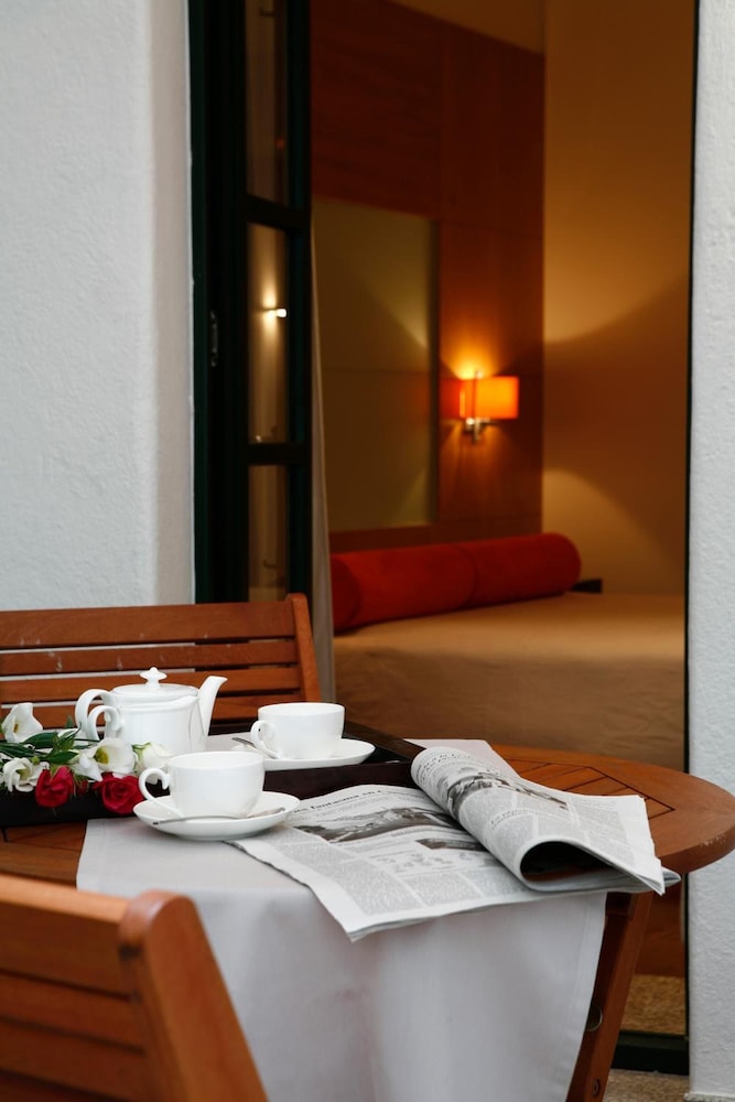 HOTEL ALTAIR 32/40
