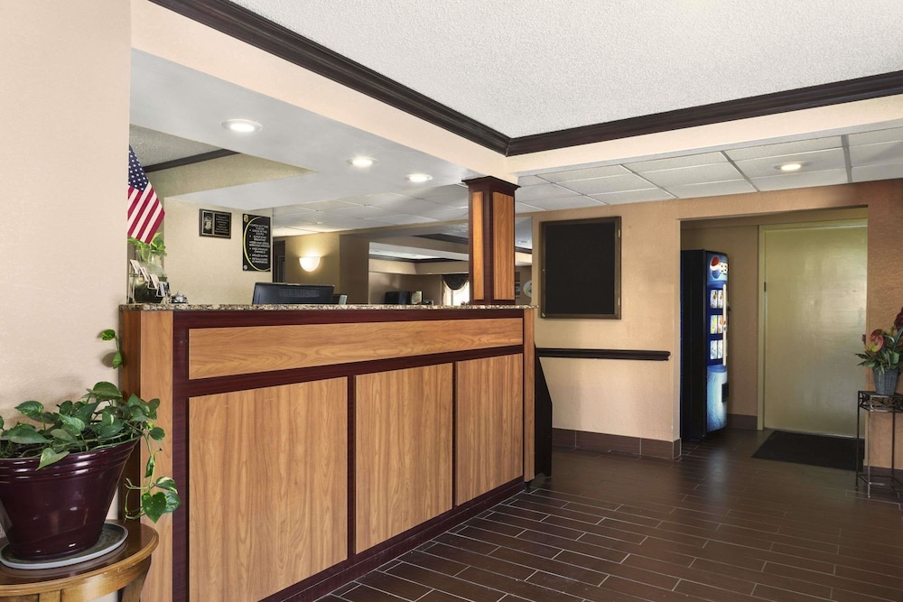Super 8 By Wyndham Taylor/Detroit Area 3/22