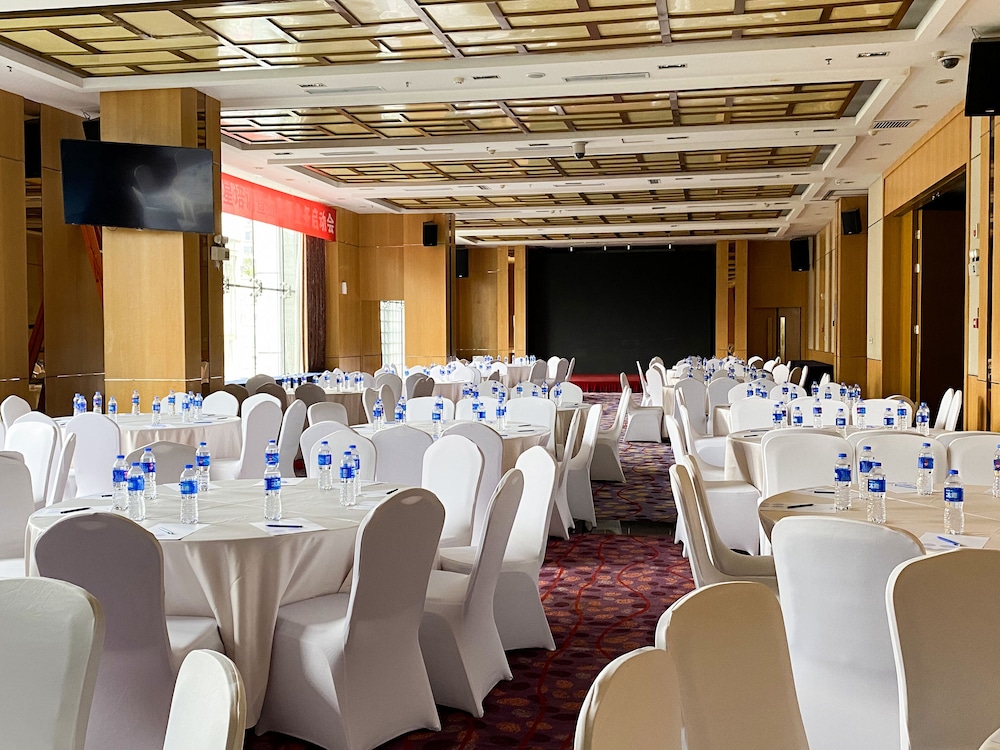 NOVOTEL GUIYANG DOWNTOWN 34/44