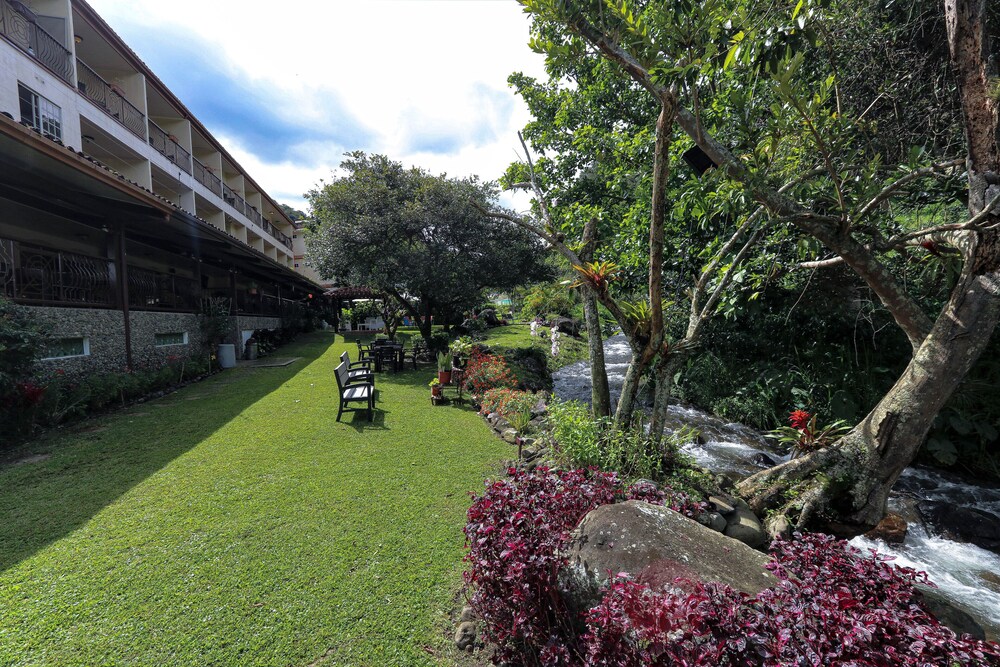 Valle Del Rio S A Hotel 66/68