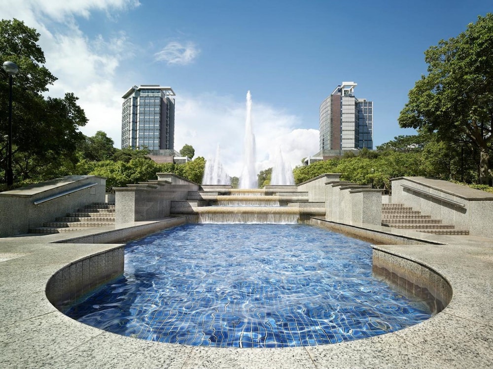 Harbour Plaza Resort City 60/62
