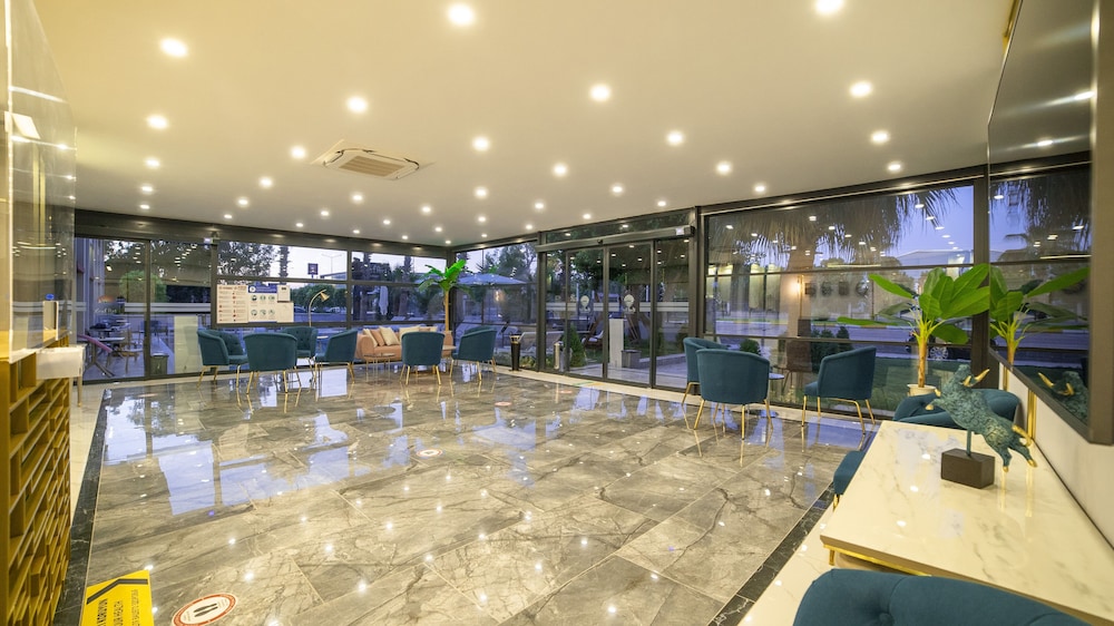 Leaf Port Boutique Hotel 25/50