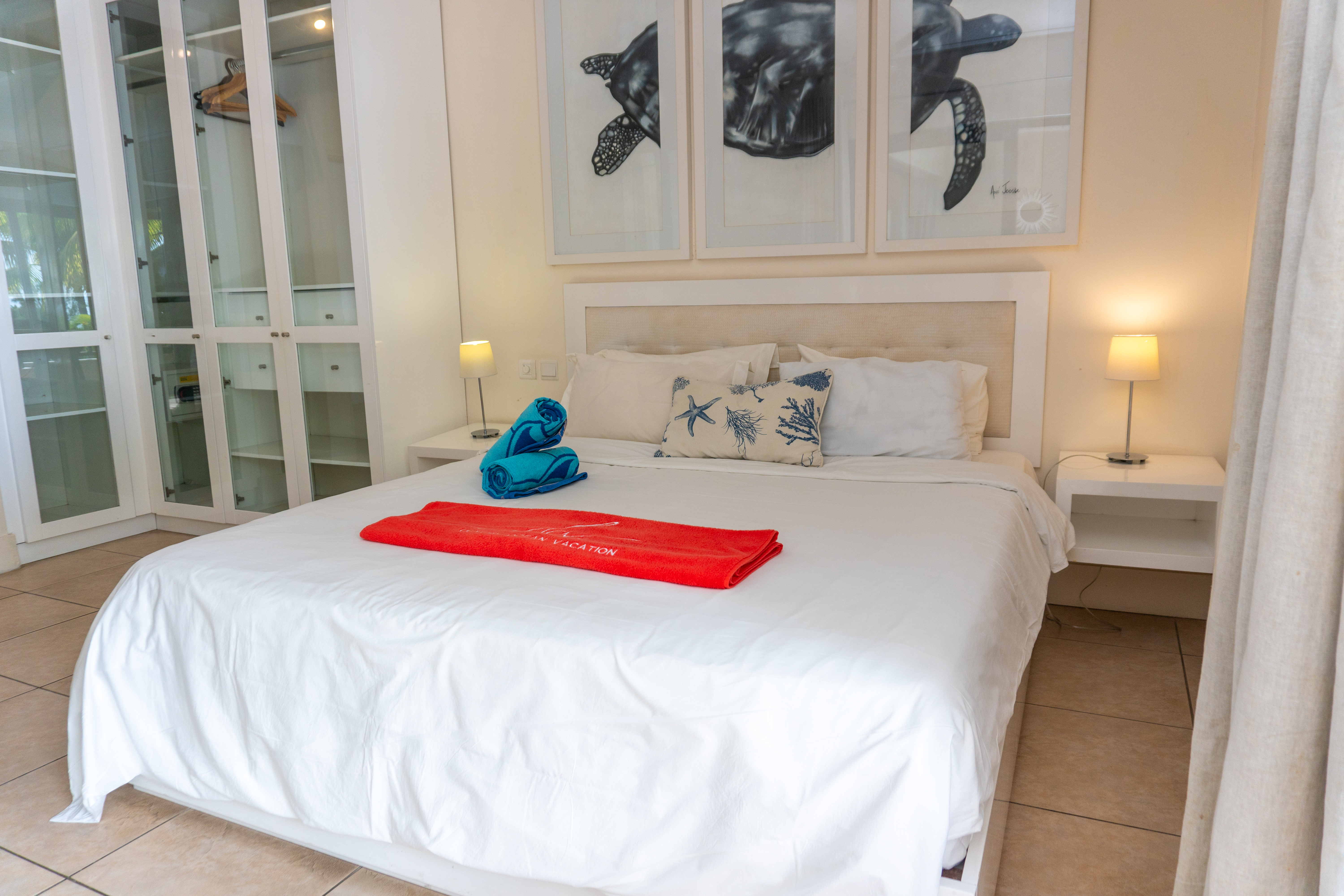 2 Bedrooms, Suite