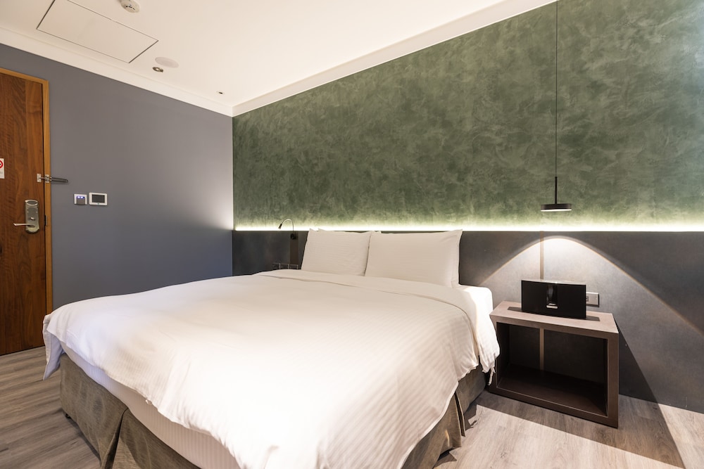 غرفة سوبيريور بسرير كوين، Green Hotel 5/6