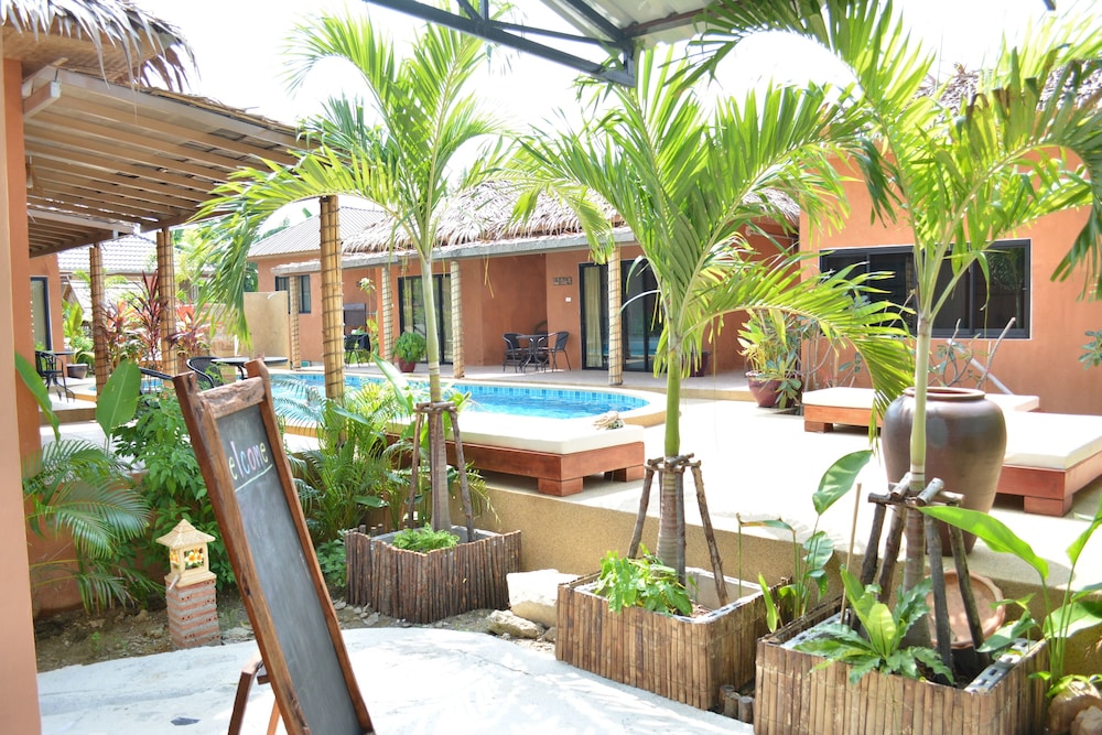 Panisara Pool Villa 11/59