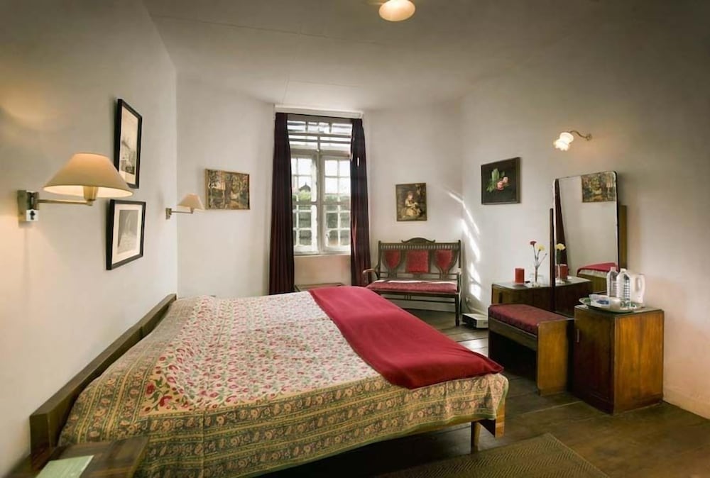 Neemrana S Wallwood Garden 2/28
