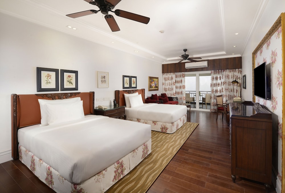 MAYFAIR Himalayan Spa Resort 18/45