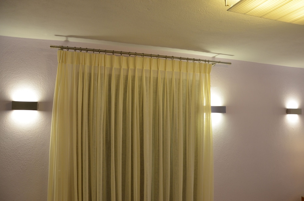 Helianthus Guesthouse 25/50