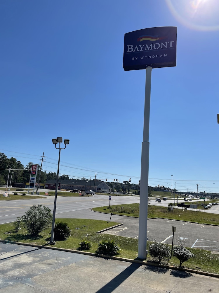 Baymont by Wyndham Biloxi Ocean Springs 41/60