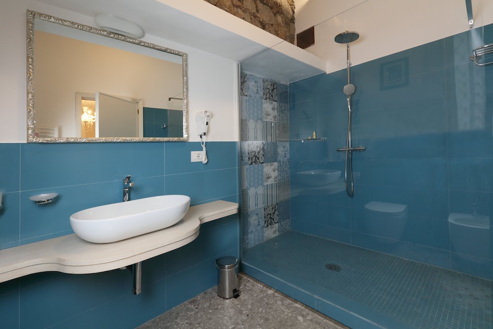 Porta Di Mezzo Luxury B And B 32/38