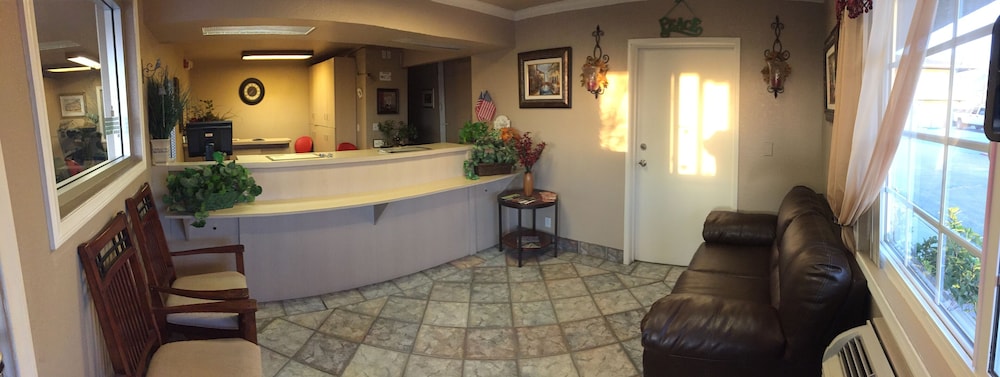 Hilltop Inn Suites 6/28
