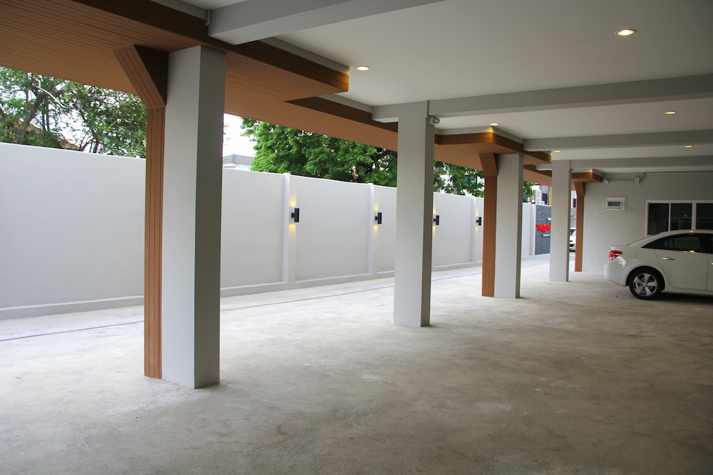 The Arni Sukhumvit 101 5/27