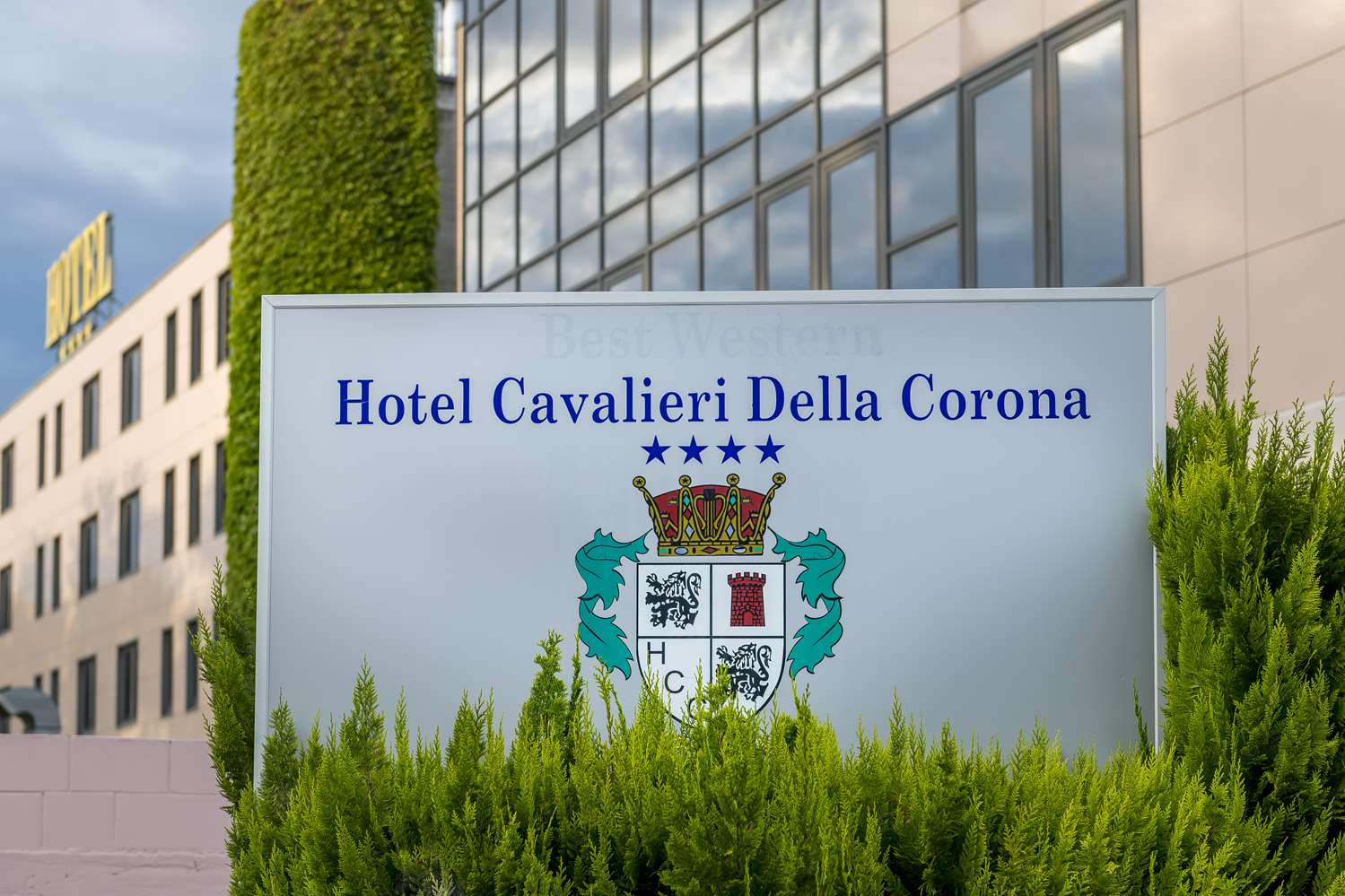 Best Western Cavalieri Della Corona Hotel 4/55