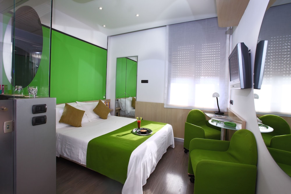 Mediolanum Hotel 14/71