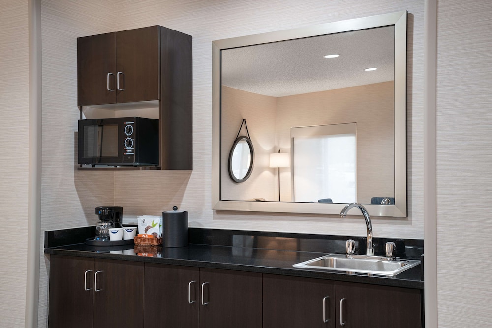 Hampton Inn Loveland 33/41
