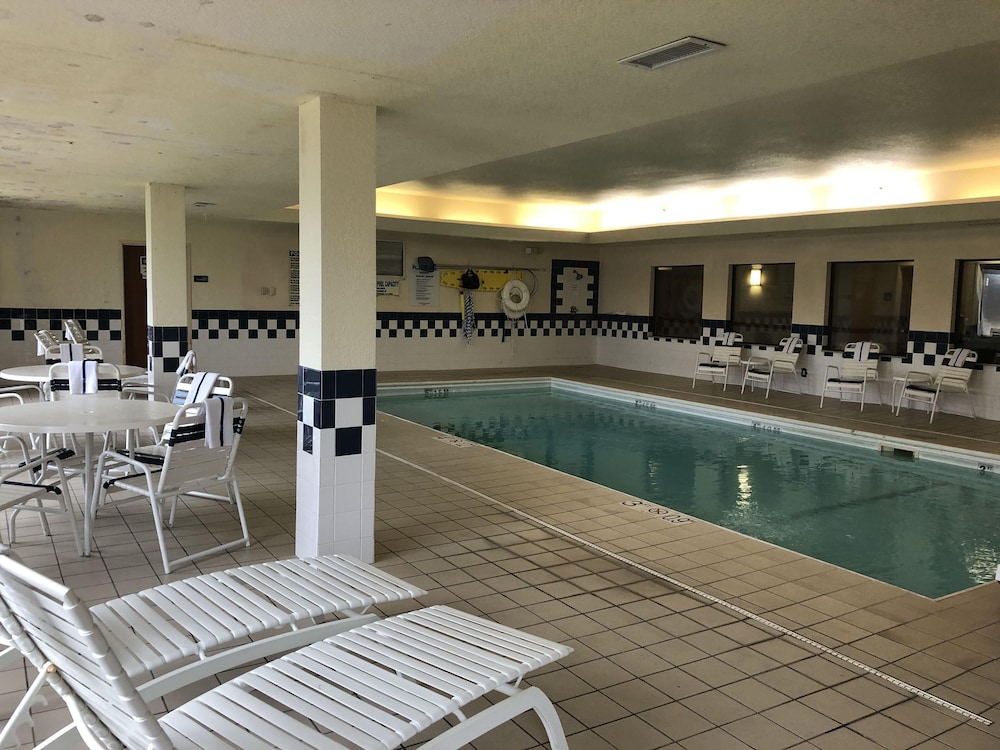 Holiday Inn Express Hotel & Suites Anderson 64/78