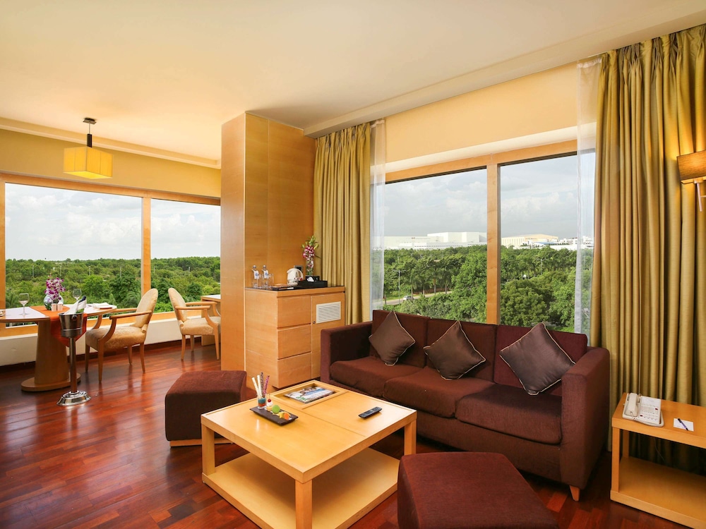 NOVOTEL HYDERABAD AIRPORT 50/71