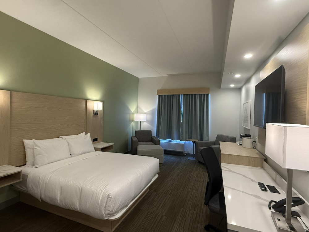 Best Western Plus Kawartha Lakes Hotel & Suites 17/52