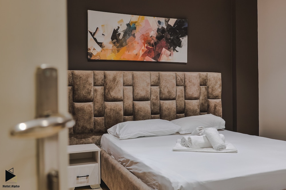 Hotel Alpha 36/50