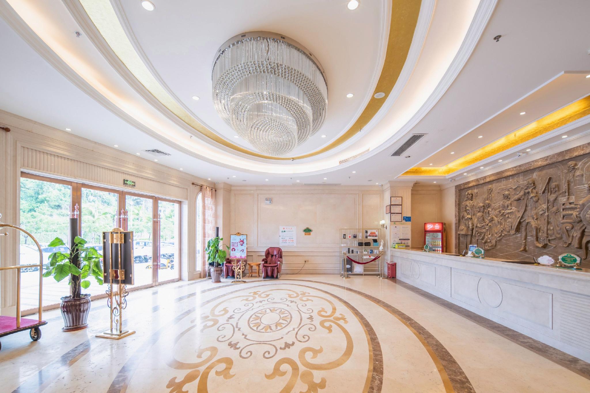 Vienna Hotel (Lingshui Center) 13/47